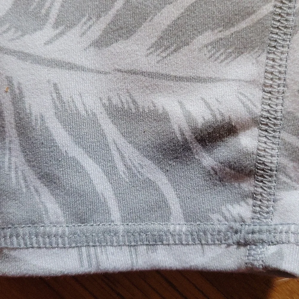 ALO gray white high waisted full length yoga leggingd  small